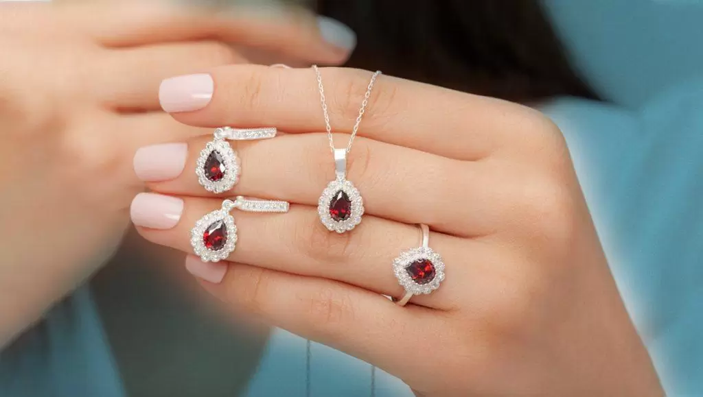 5 Best Dussehra Diamond Jewelry Gift Ideas For Your Loved Ones
